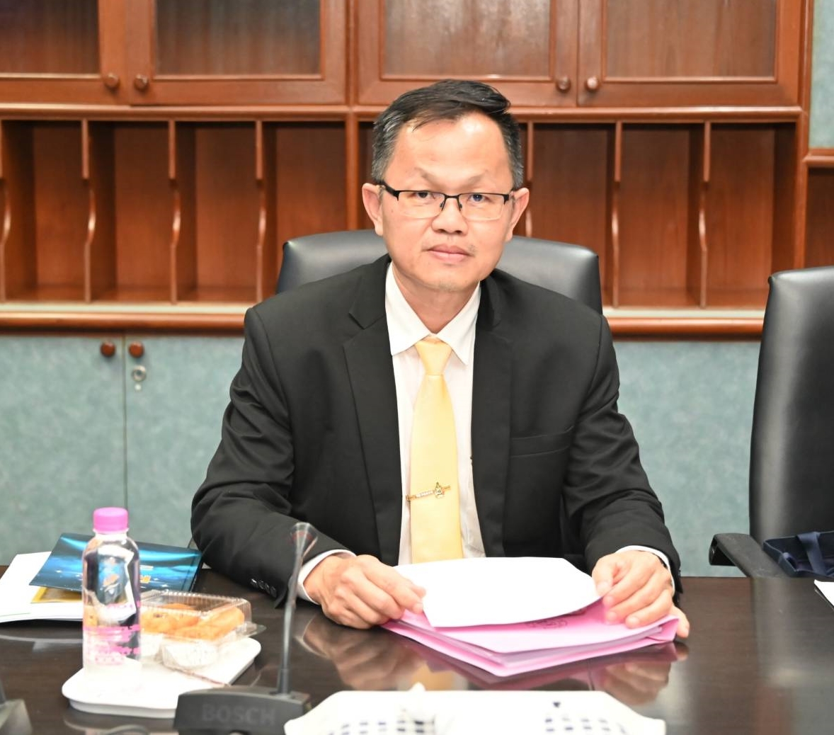 ﻿กรมบังคับคดีประชุมร่วมกับสำนักงานศาลล้มละลายกลาง เรื่อง ร่างพระราชบัญญัติล้มละลาย (ฉบับที่ ..) พ.ศ. .... 